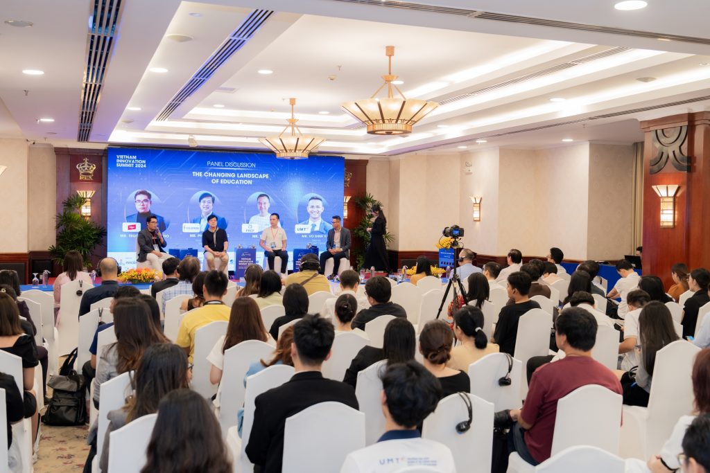 Panel discussion at Vietnam Innovation Summit 2024